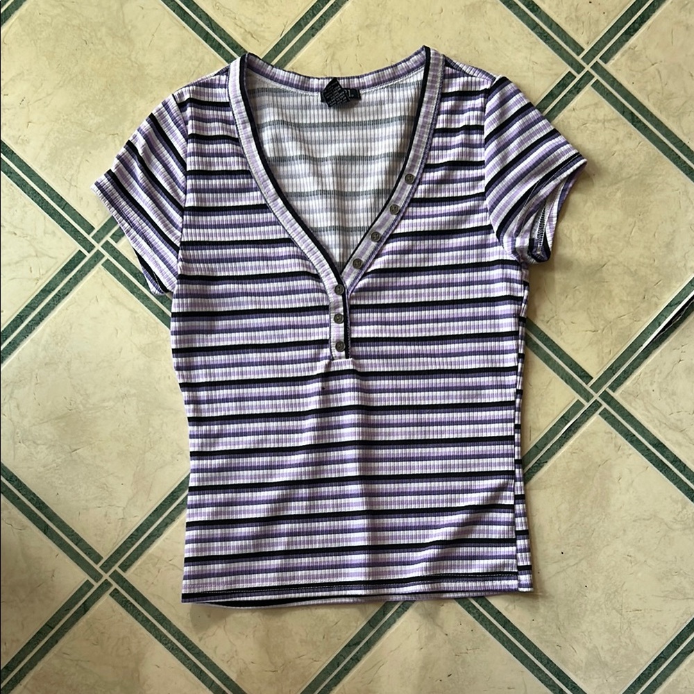 Rue21 Purple, Black, and White Fitted Short Sleeve T-Shirt